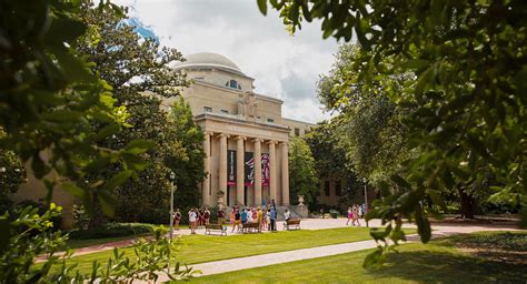 University of south carolina spartanburg - Tops in First-Year Experience. For the fifth straight year, the University of South Carolina has set the bar in first-year student experience. See why U.S. News and World Report named USC the No. 1 in the nation. 